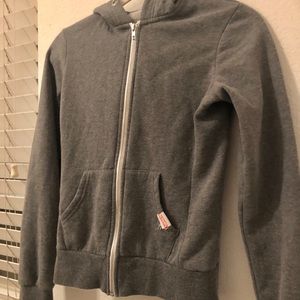 g r e y   s w e a t e r